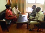 Présentation projet de LLDM/don des médicametns au Président de l´ADPAY à Yaoundé DSCN192: cliquer pour aggrandir